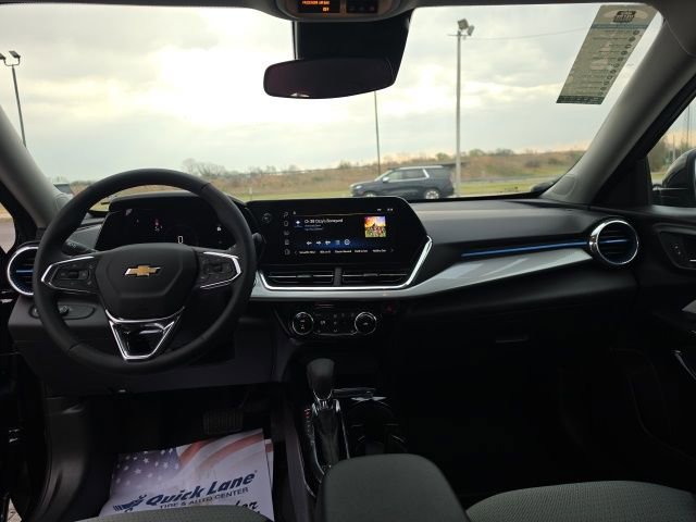 New 2026 Chevrolet Trax LT w/ Driver Confidence Package image 15