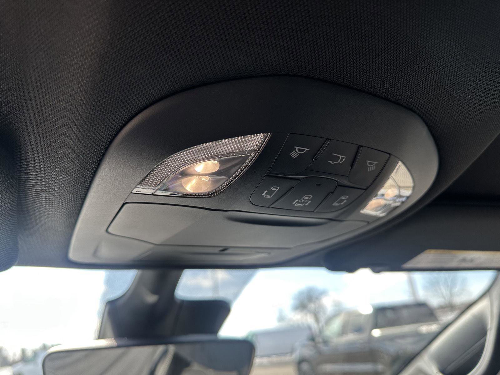 Used 2026 Chrysler Voyager LX image 34