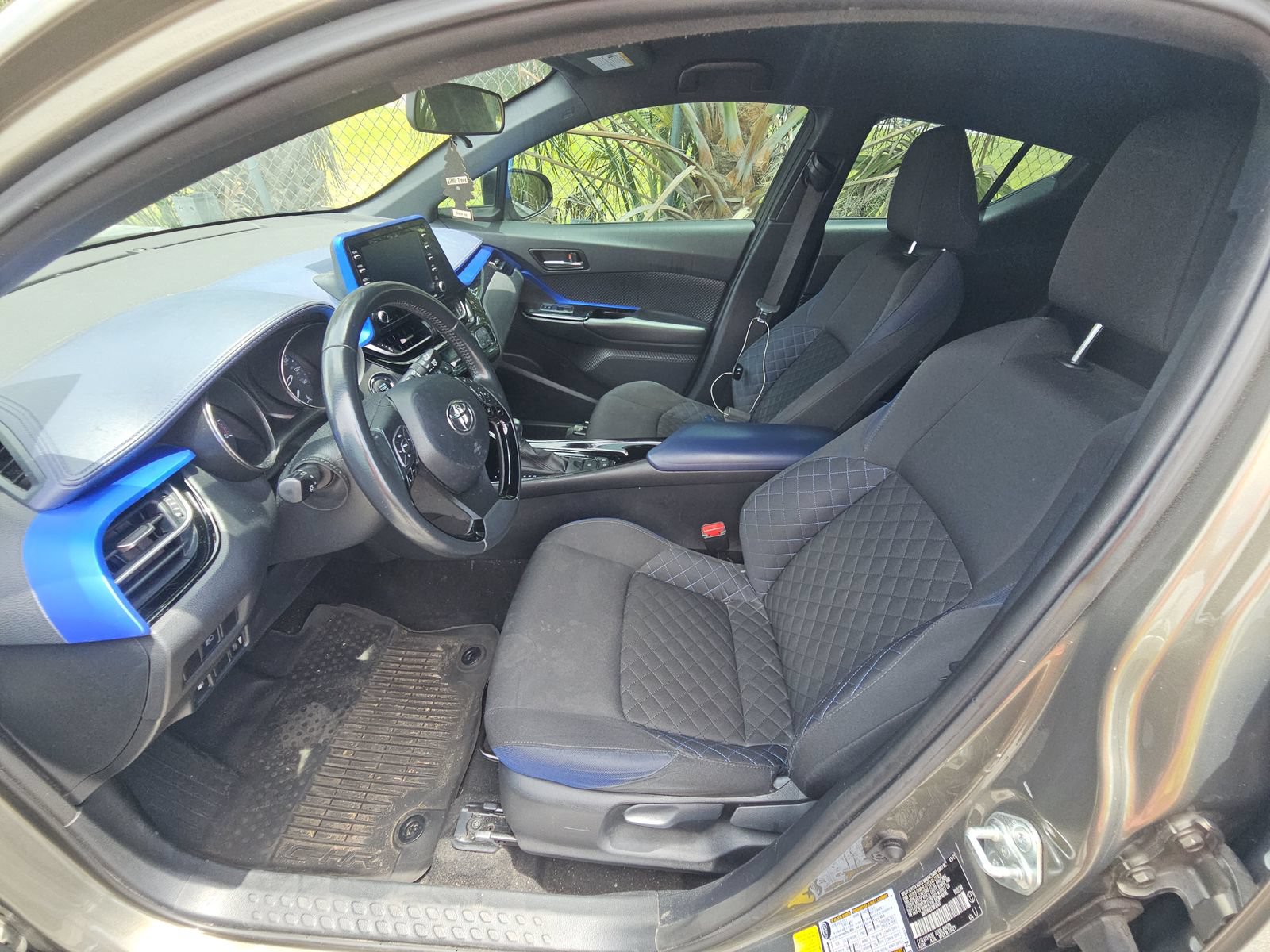 Used 2021 Toyota C-HR XLE FWD image 10