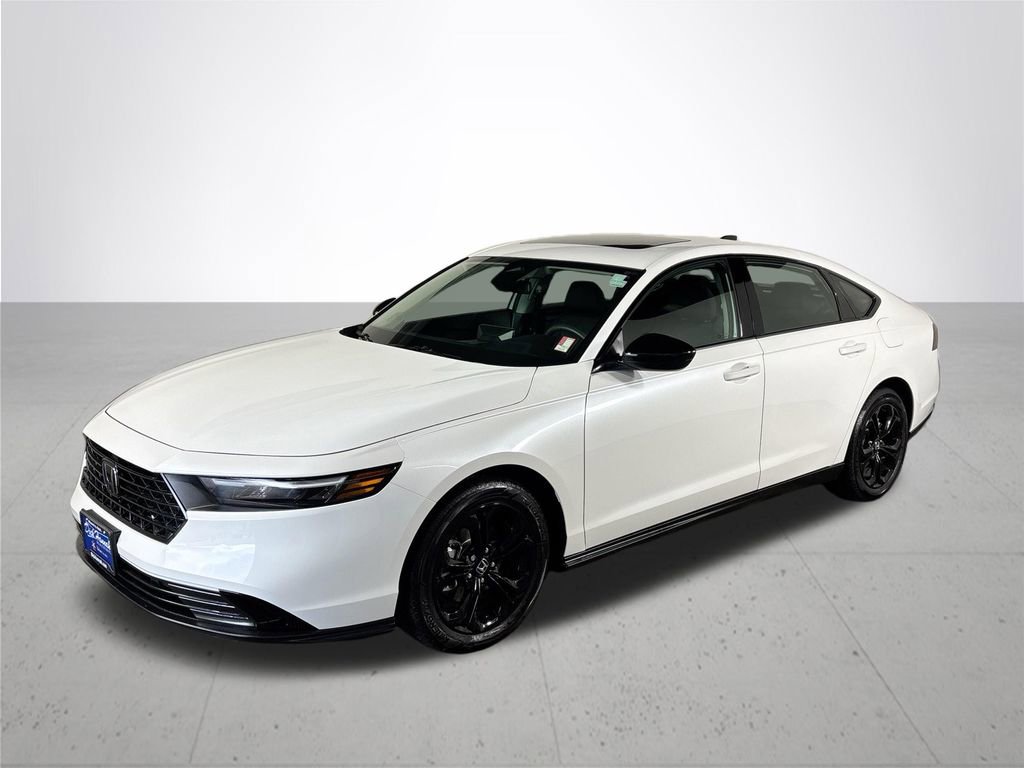 Used 2025 Honda Accord SE image 2