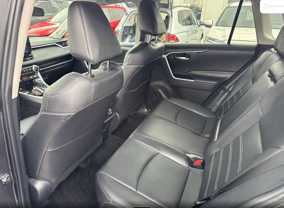 Used 2024 Toyota RAV4 XLE Premium w/ Weather Package image 8