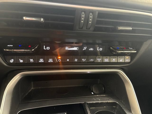 Used 2024 MAZDA CX-90 Plug-In Hybrid w/ Premium Plus AWD/4WD image 39