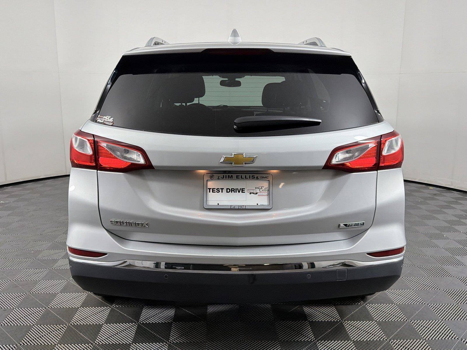 Used 2018 Chevrolet Equinox Premier FWD image 5