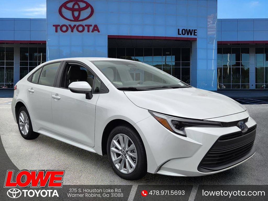Used 2024 Toyota Corolla LE w/ LE Convenience Package FWD image 1