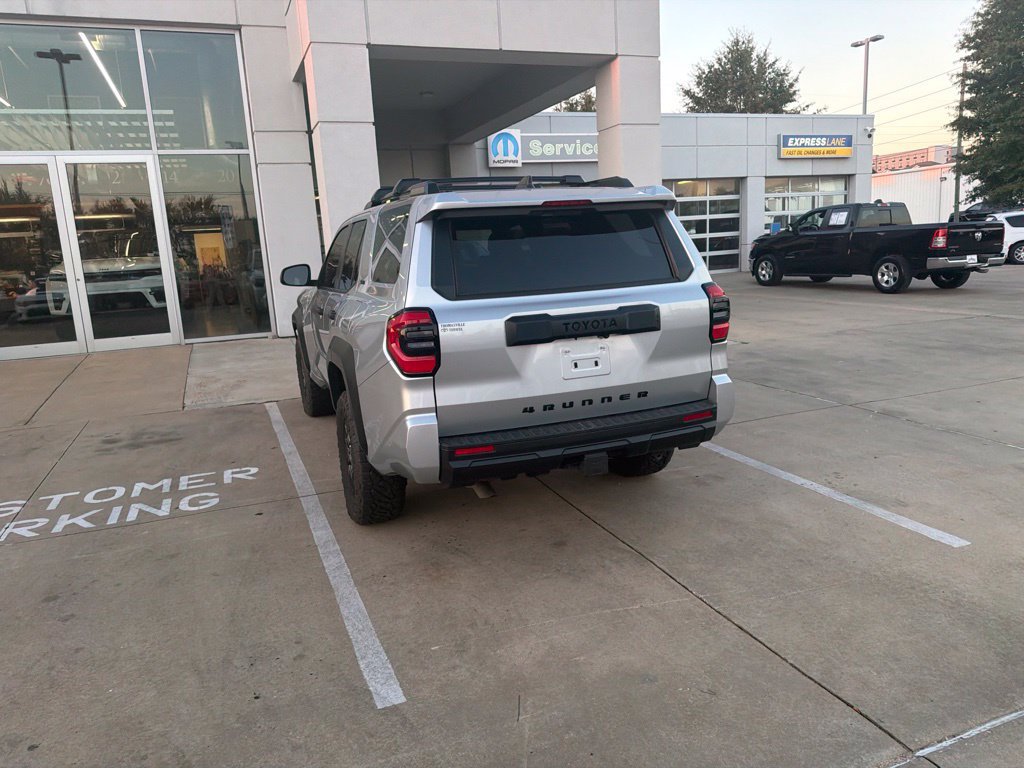 Used 2025 Toyota 4Runner SR5 AWD/4WD image 14