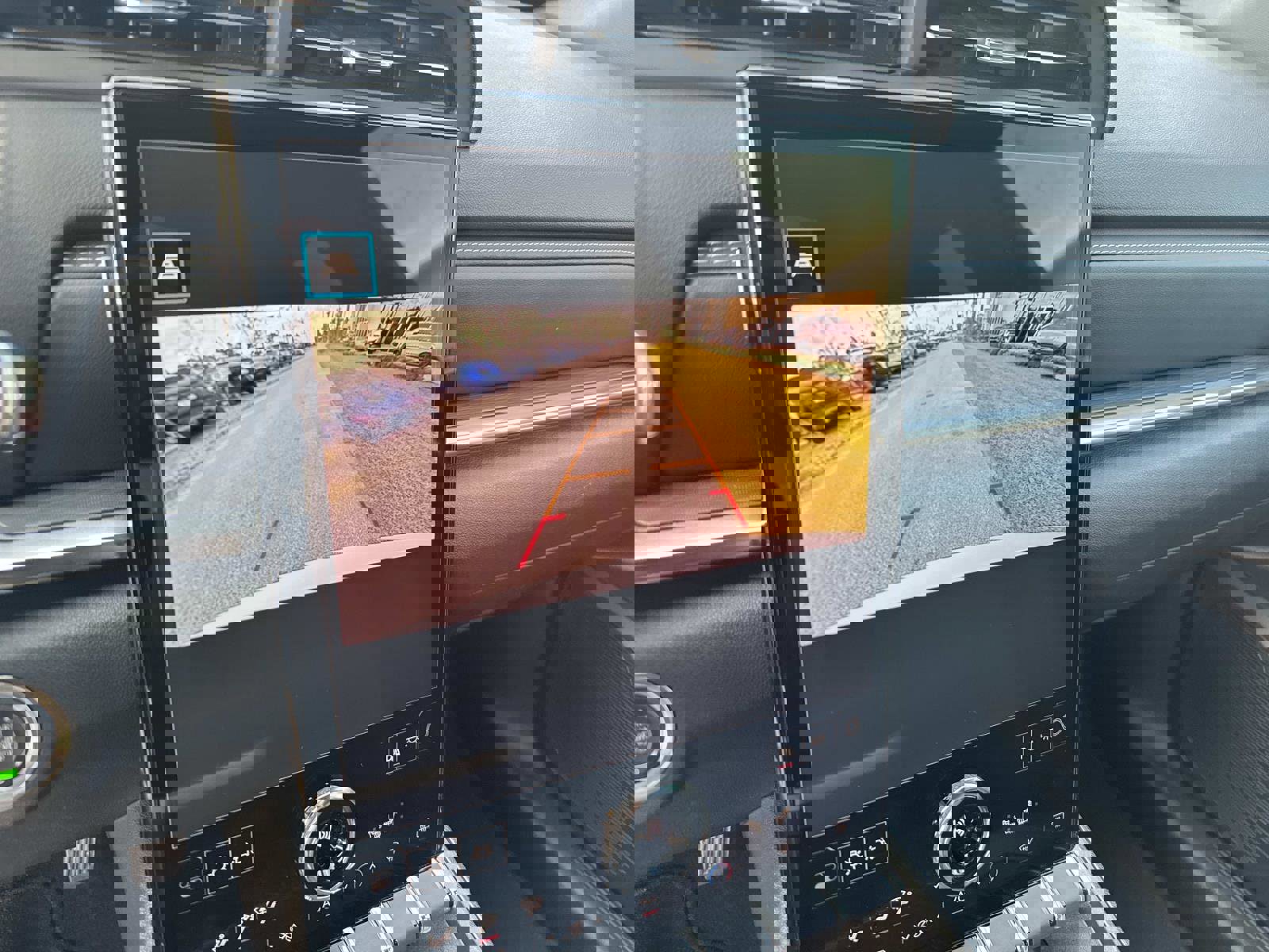 Used 2025 GMC Terrain Elevation image 25