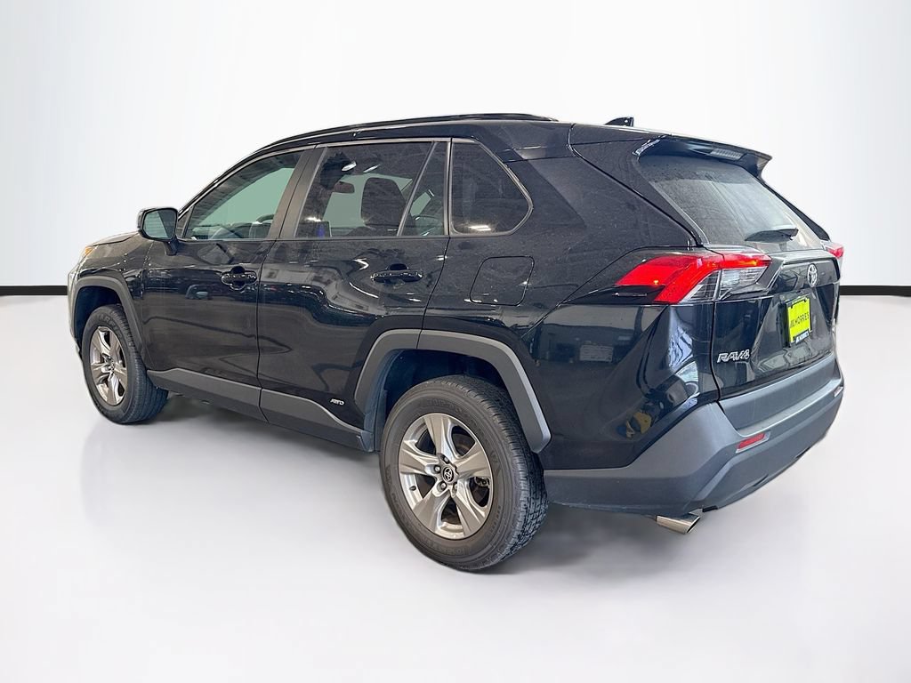 Used 2025 Toyota RAV4 LE AWD/4WD image 7