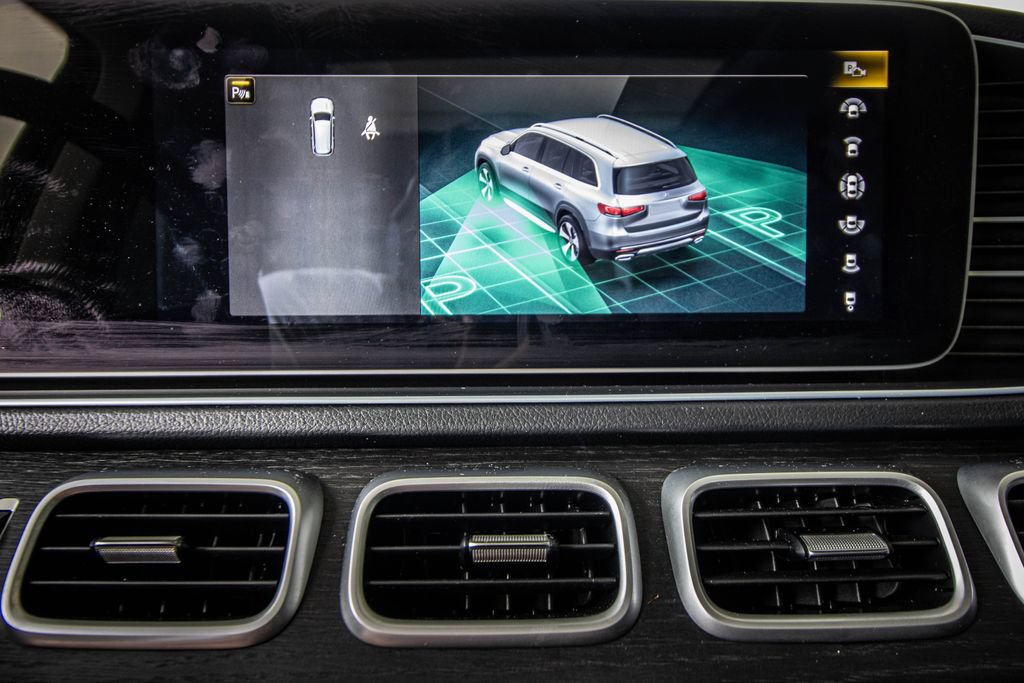 Used 2023 Mercedes-Benz GLS 580 4MATIC image 43