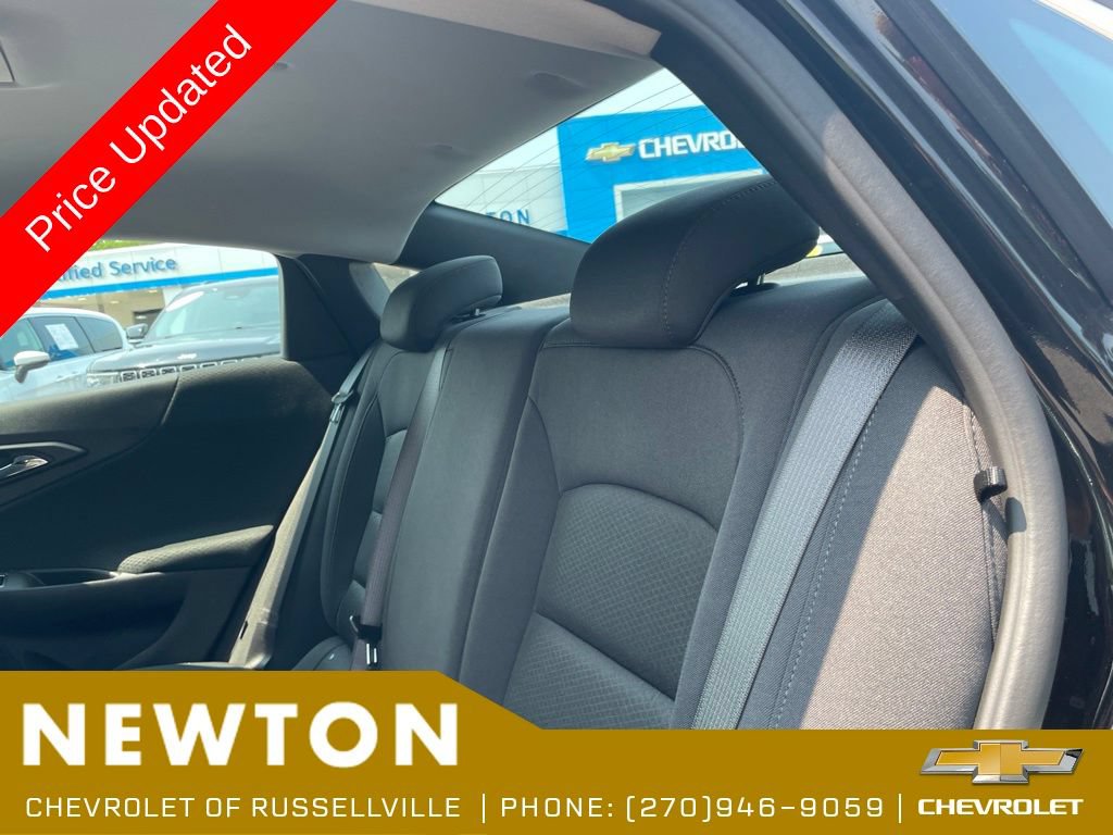 Used 2025 Chevrolet Malibu RS FWD image 31