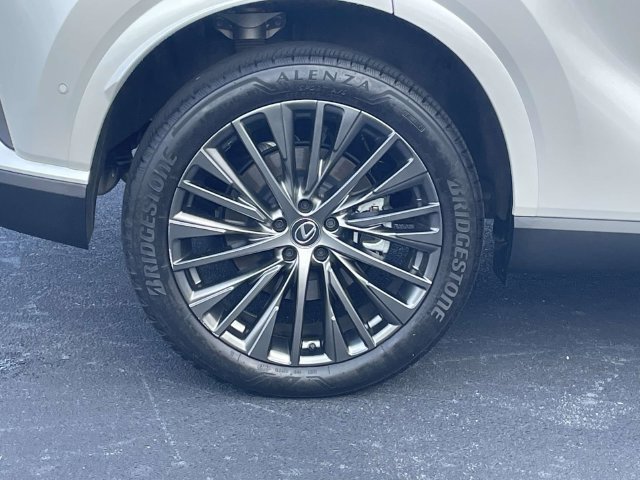 Used 2025 Lexus RX 350 AWD w/ Convenience Package image 9