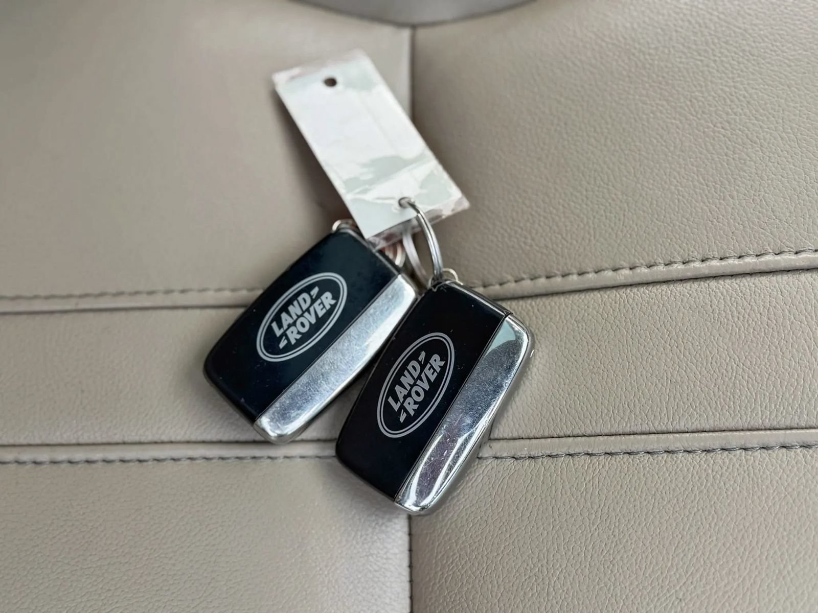 Used 2016 Land Rover LR4 HSE Silver Edition AWD/4WD image 47