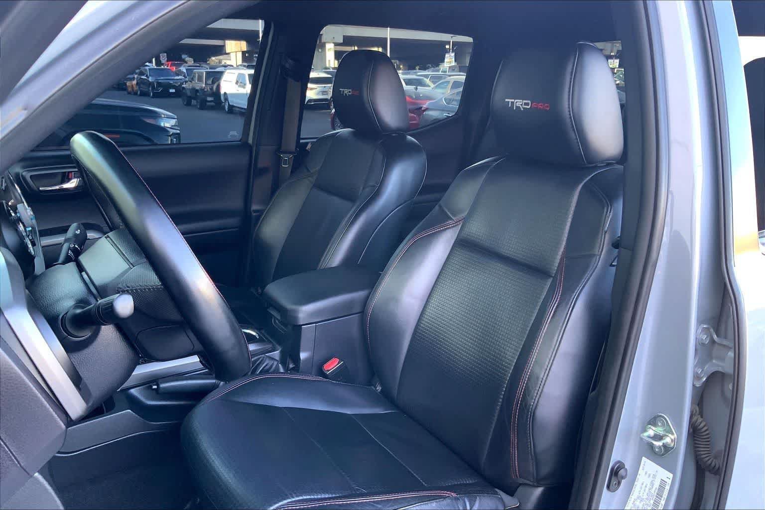Used 2017 Toyota Tacoma TRD Pro AWD/4WD image 11