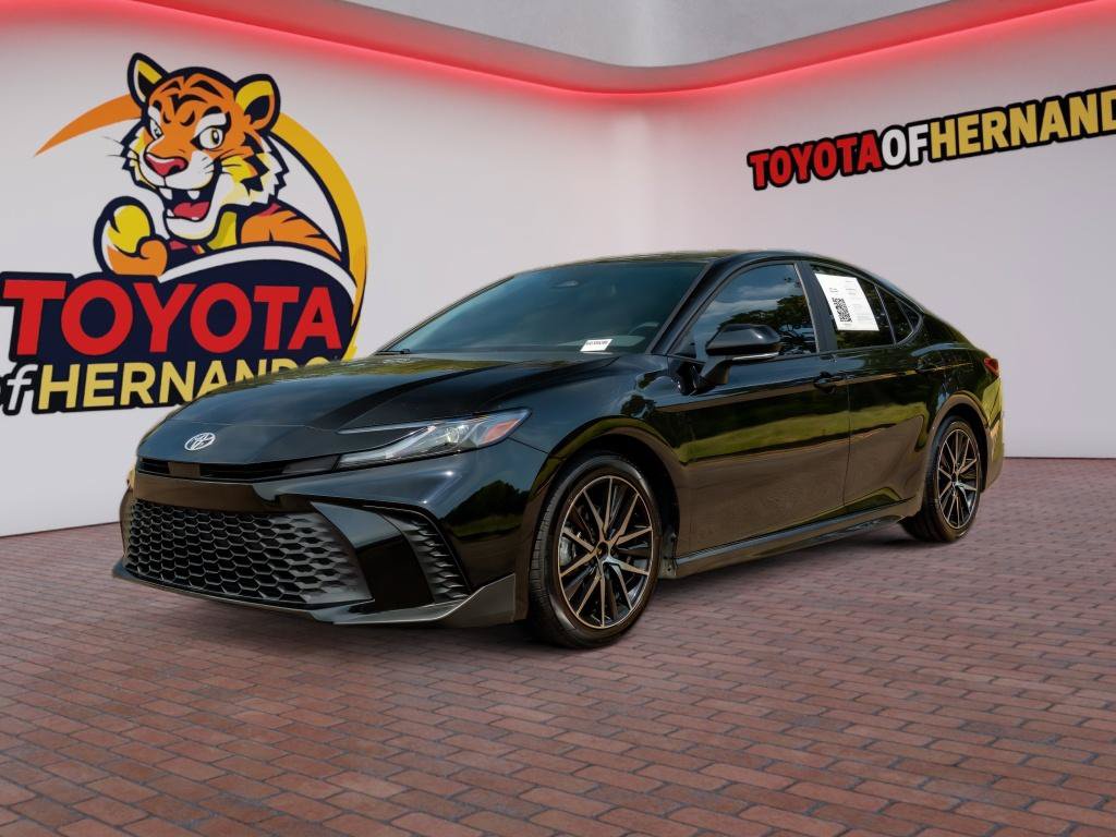 Used 2025 Toyota Camry SE