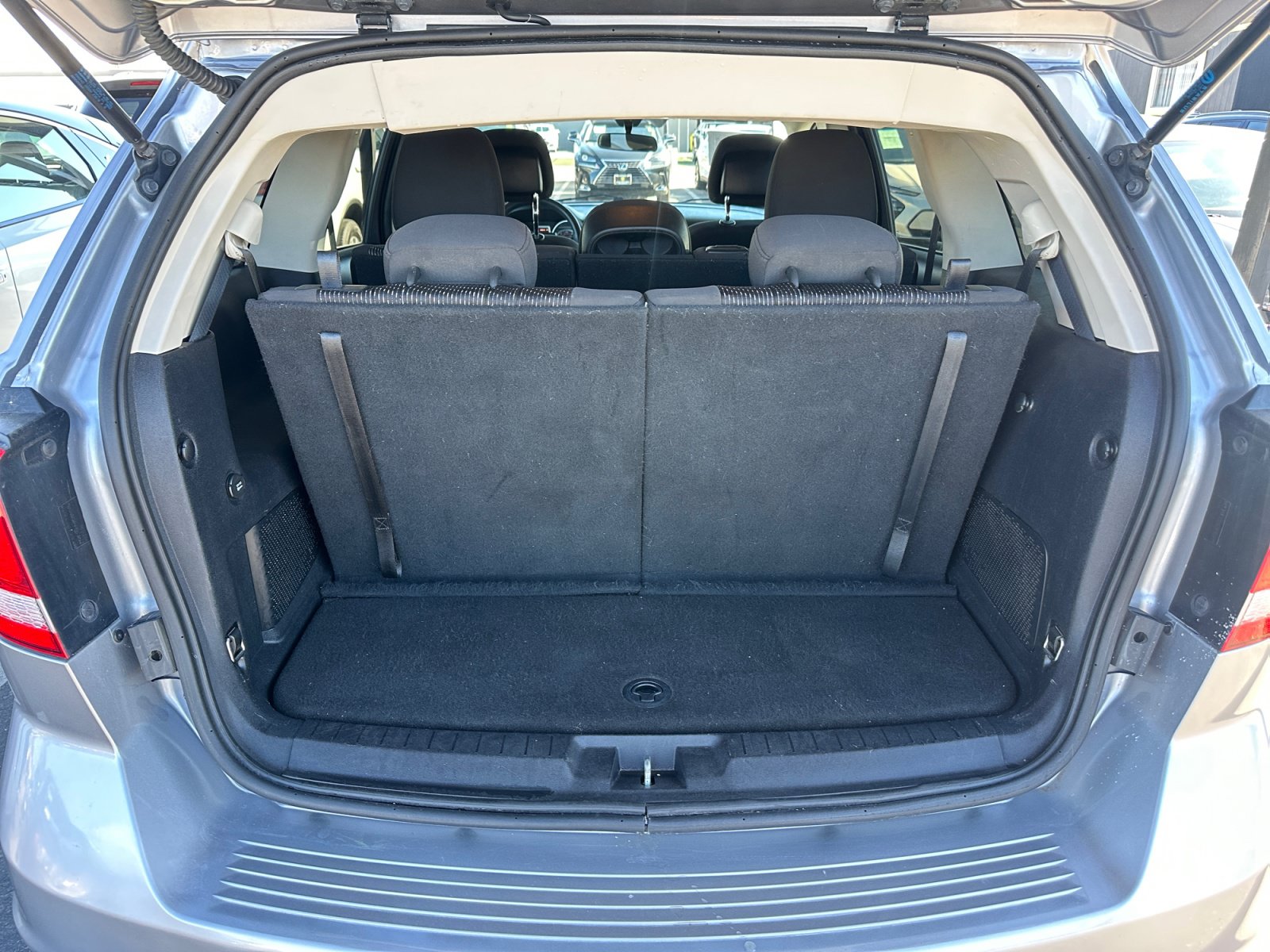 Used 2017 Dodge Journey SXT w/ Comfort/Convenience Group FWD image 25