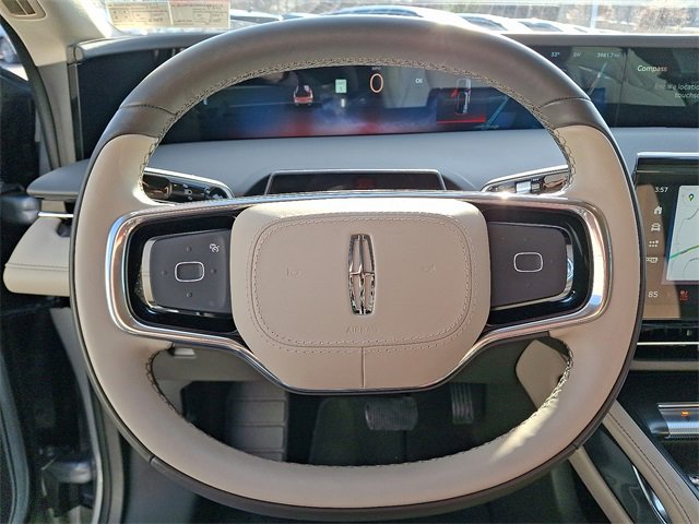 New 2025 Lincoln Nautilus Premier AWD/4WD image 11