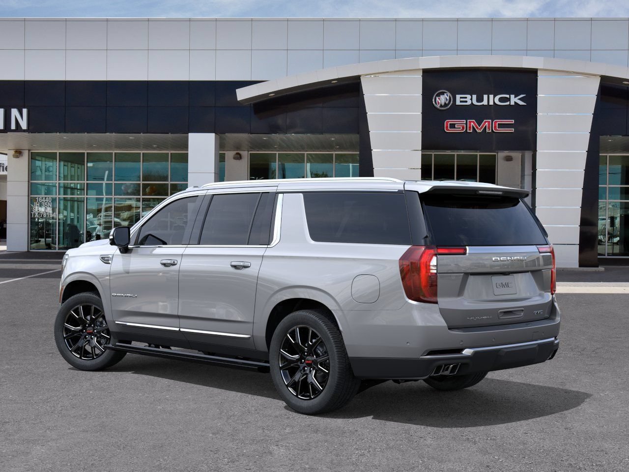New 2026 GMC Yukon XL Denali w/ Sun & Power Step Package AWD/4WD image 3