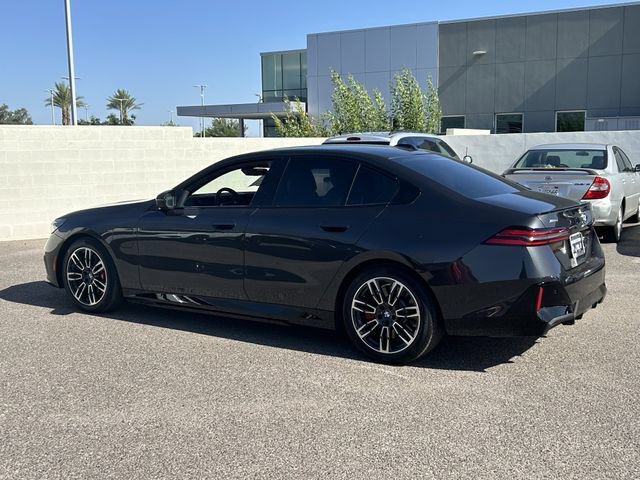 New 2026 BMW 550e xDrive w/ Premium Package AWD/4WD image 8