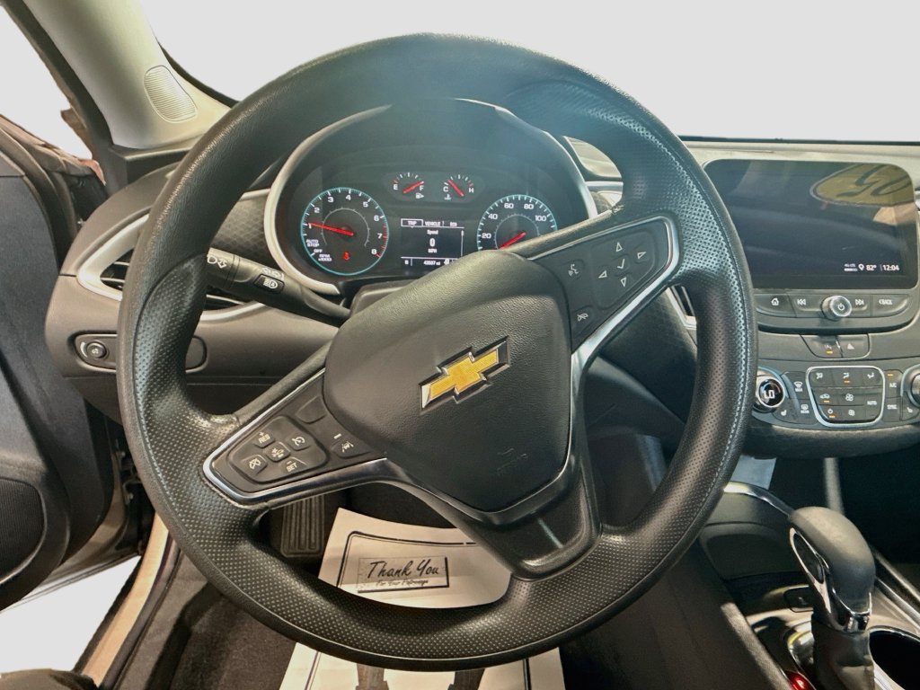 Used 2025 Chevrolet Malibu LT FWD image 11