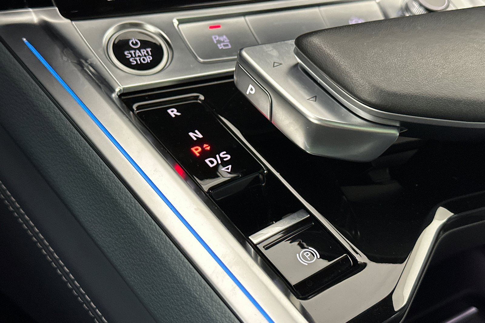 Used 2023 Audi e-tron Prestige w/ Prestige Package image 21