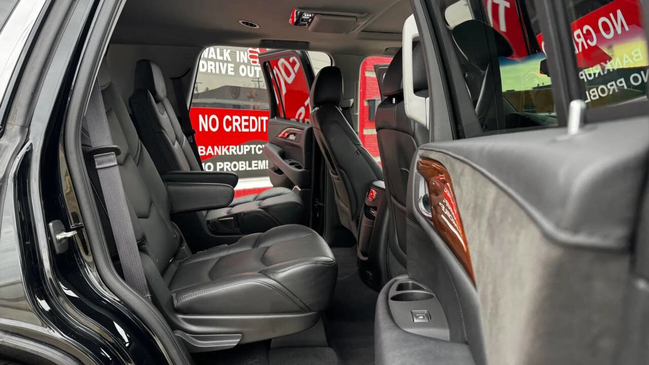 Used 2016 Cadillac Escalade Luxury image 11