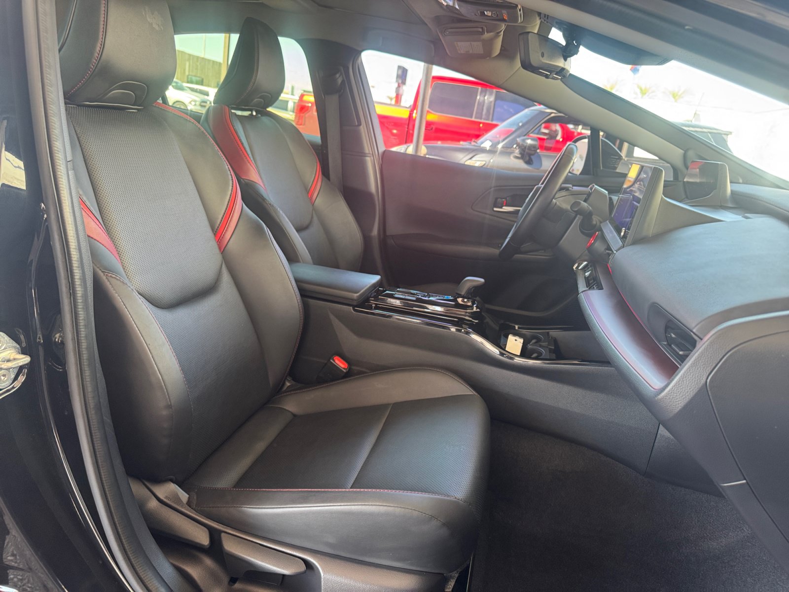 Used 2024 Toyota Prius Prime Premium w/ Advanced Technology Package FWD image 32