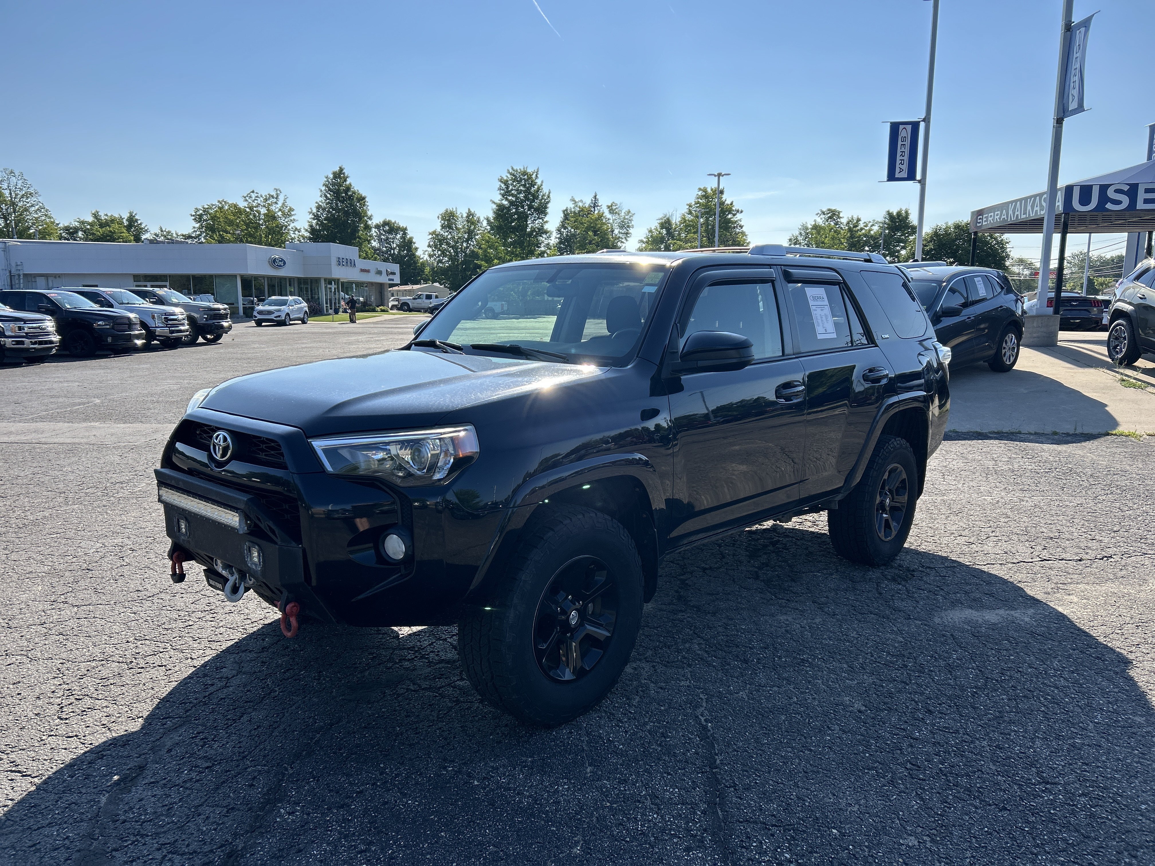 Used 2015 Toyota 4Runner SR5 AWD/4WD image 7