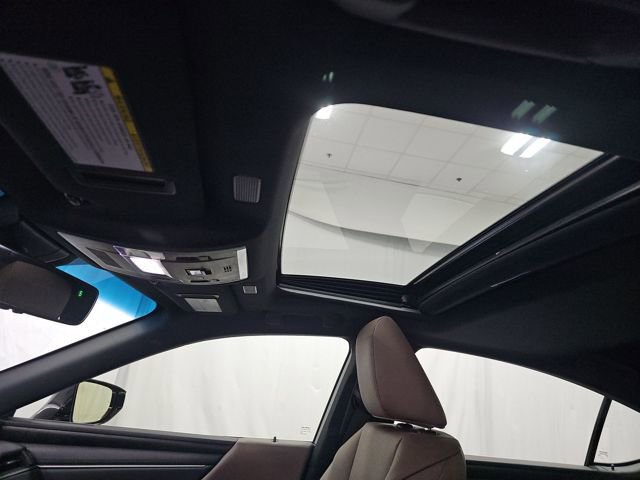 Used 2025 Lexus ES 350 350 w/ Premium Package image 12