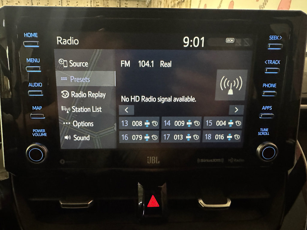 Used 2020 Toyota Corolla XSE image 30