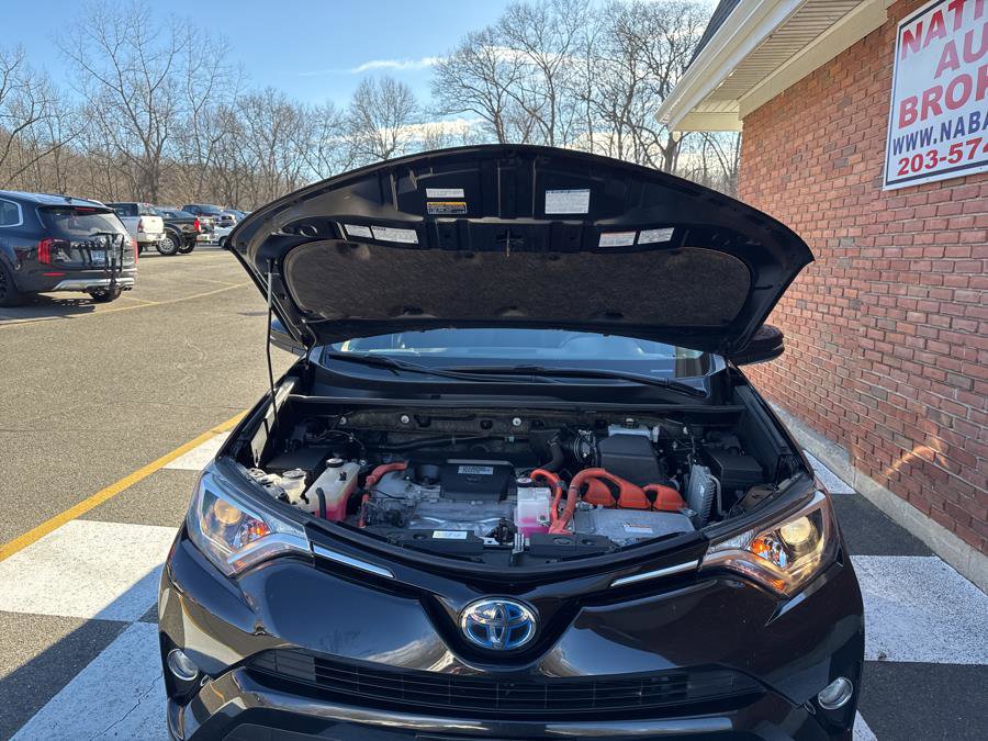 Used 2017 Toyota RAV4 XLE w/ All Weather Liner Package AWD/4WD image 33