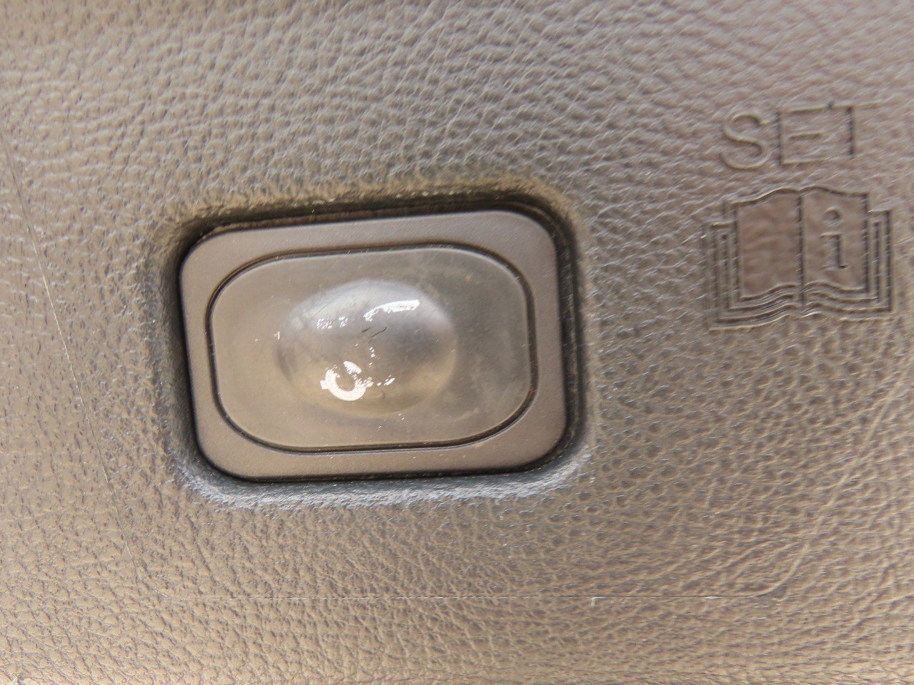 Used 2018 Ford Edge SEL w/ Equipment Group 201A FWD image 15