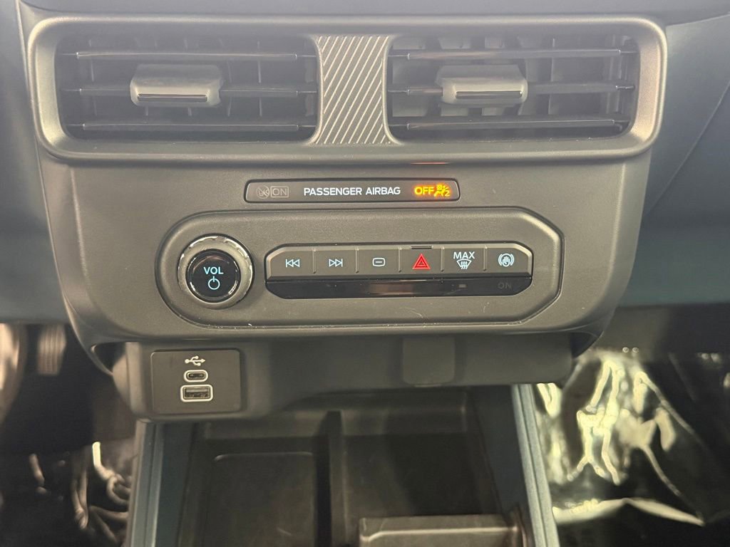 Used 2025 Ford Maverick XL FWD image 29