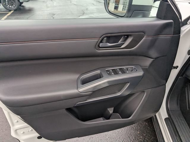 Used 2024 Nissan Pathfinder Rock Creek image 14