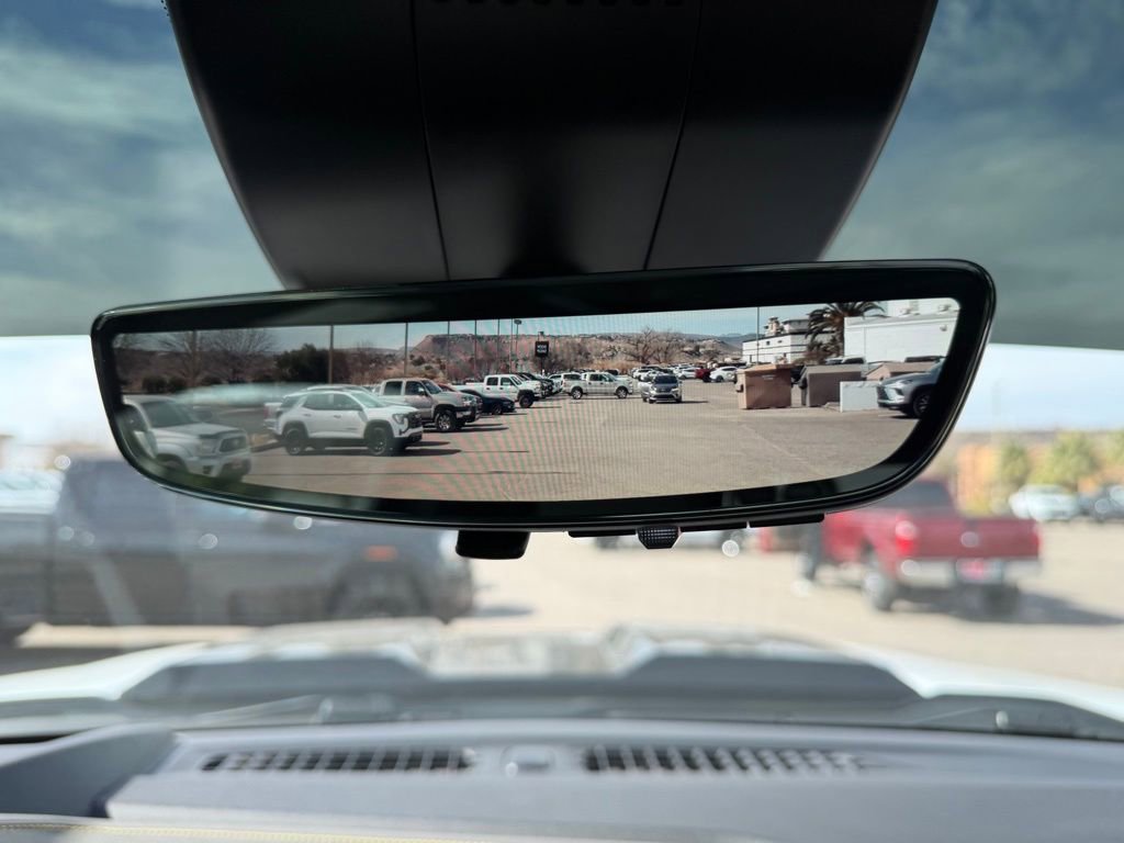 Used 2023 Chevrolet Silverado 1500 ZR2 w/ Technology Package image 32