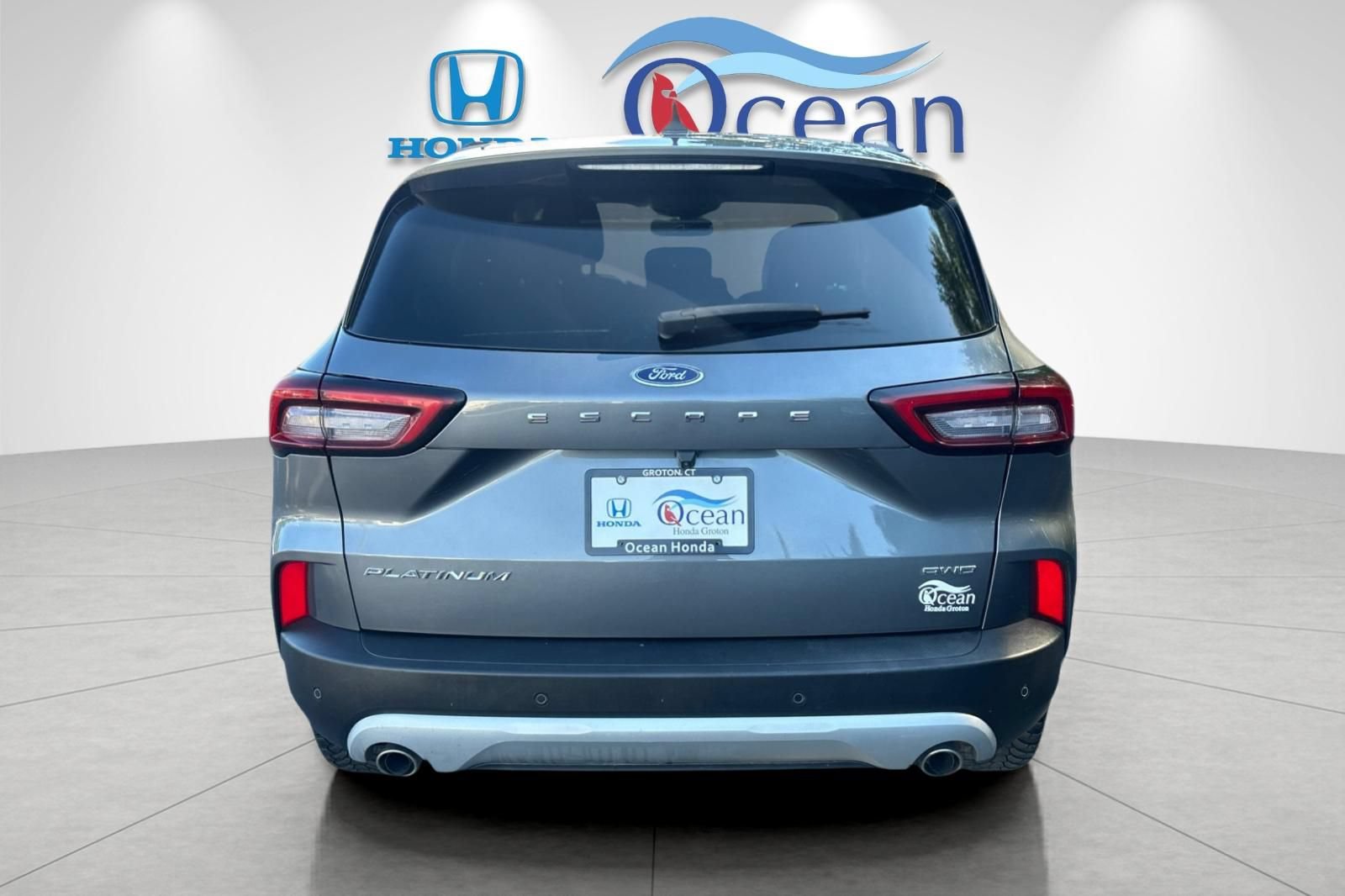 Used 2024 Ford Escape Platinum AWD/4WD image 4