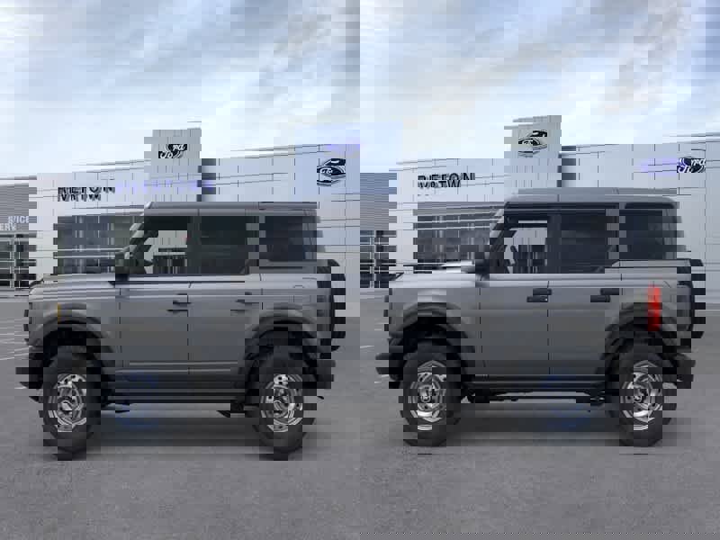 New 2025 Ford Bronco 4-Door image 3