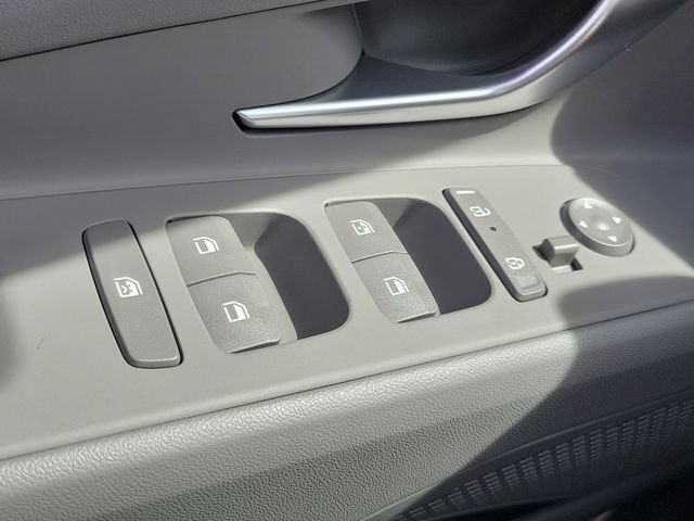 New 2026 Hyundai Elantra Sport FWD image 16