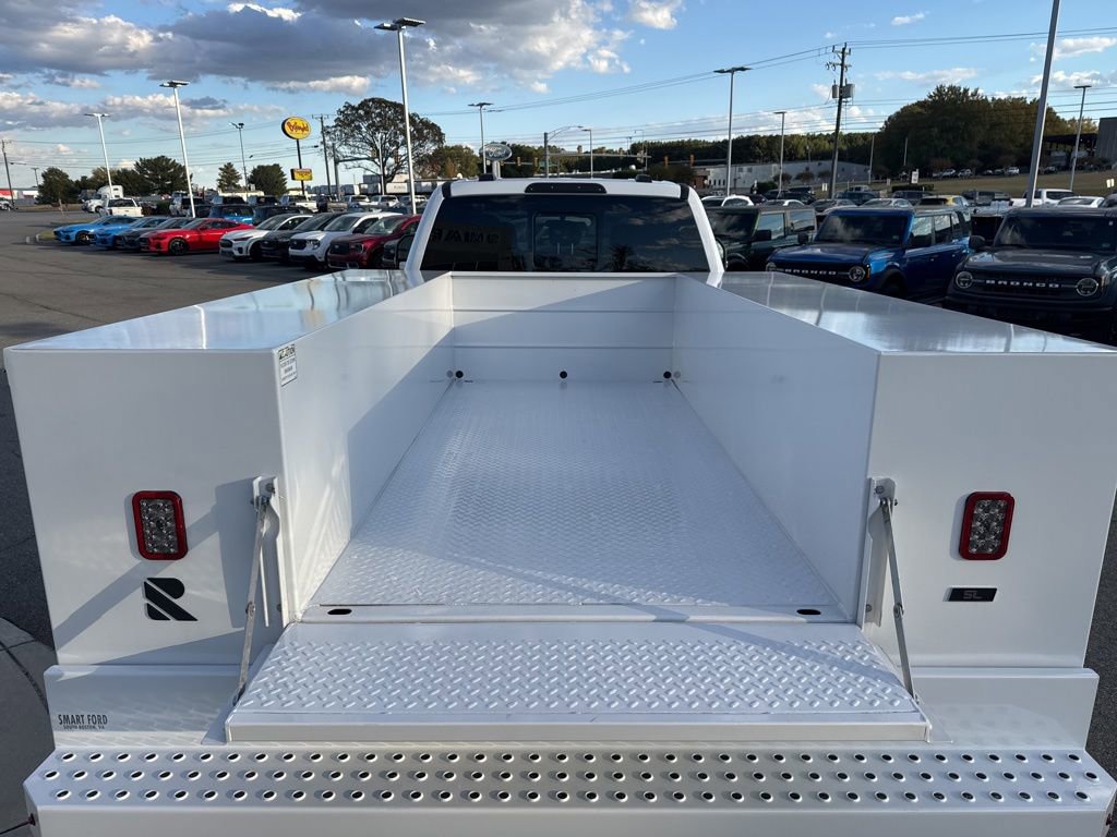 New 2026 Ford F350 XL w/ XL Chrome Package image 5