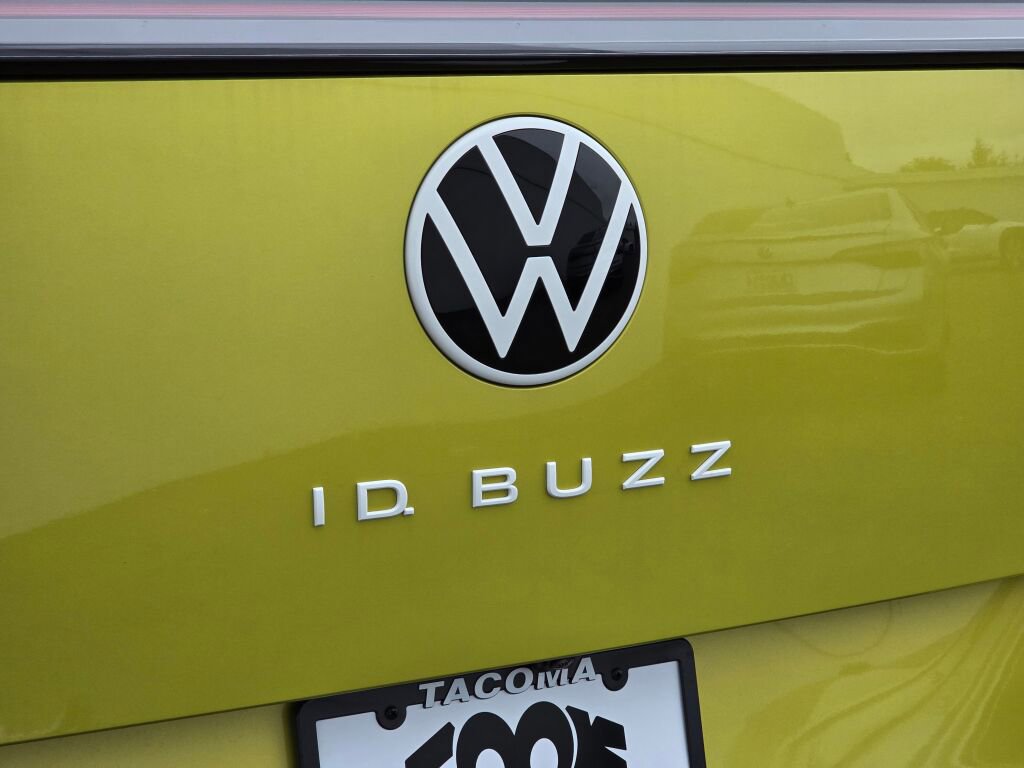 New 2025 Volkswagen ID. Buzz Pro S Plus image 14