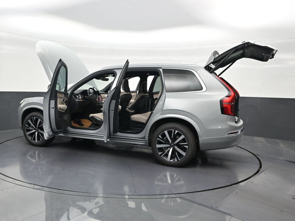 New 2026 Volvo XC90 T8 Core w/ Protection Package Premier AWD/4WD image 32