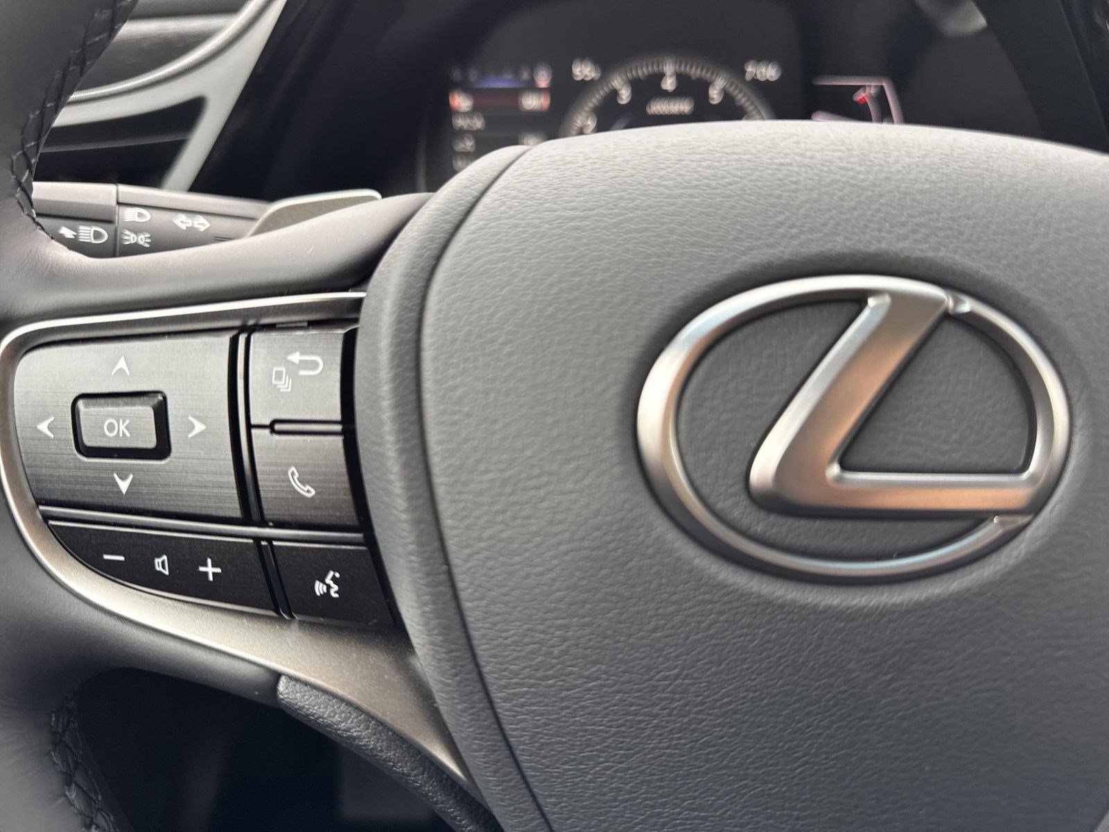 New 2025 Lexus ES 350 w/ Premium Package image 20
