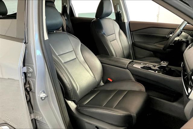 Used 2023 Nissan Rogue SL w/ SL Premium Package image 7