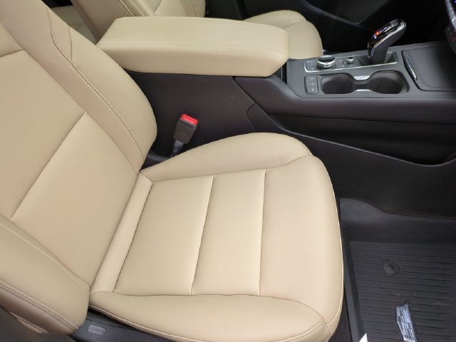 Certified 2024 Cadillac XT4 Luxury w/ Cold Weather Package AWD/4WD image 25