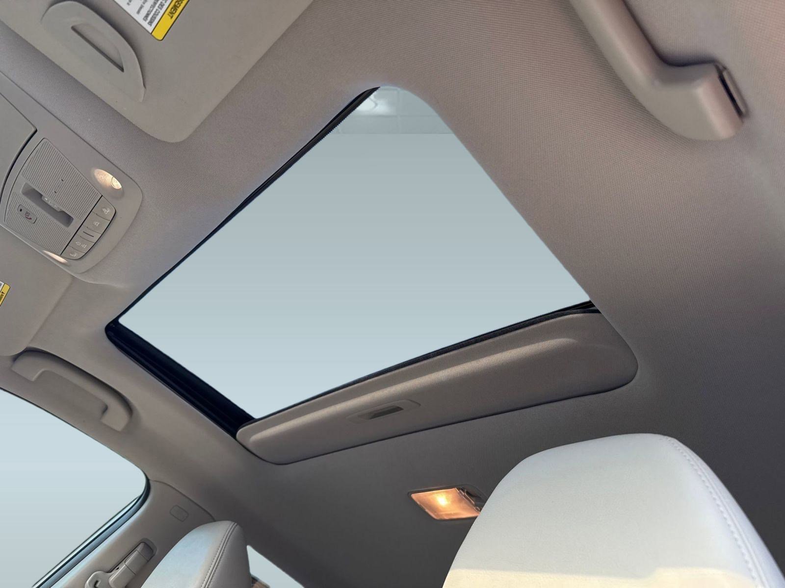 Used 2021 Nissan Rogue Sport SL w/ Premium Package image 14