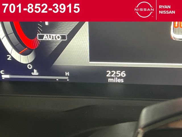 Certified 2025 Nissan Rogue Platinum w/ Tech Package image 3