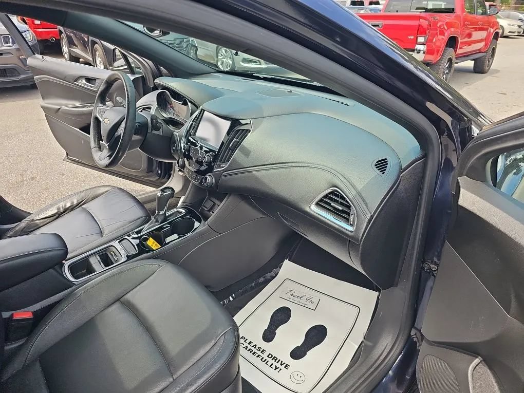 Used 2016 Chevrolet Cruze Premier FWD image 16