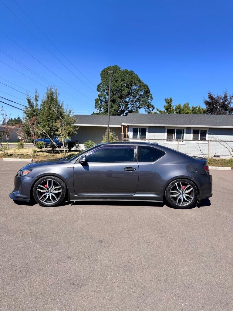 Used 2015 Scion tC FWD image 8