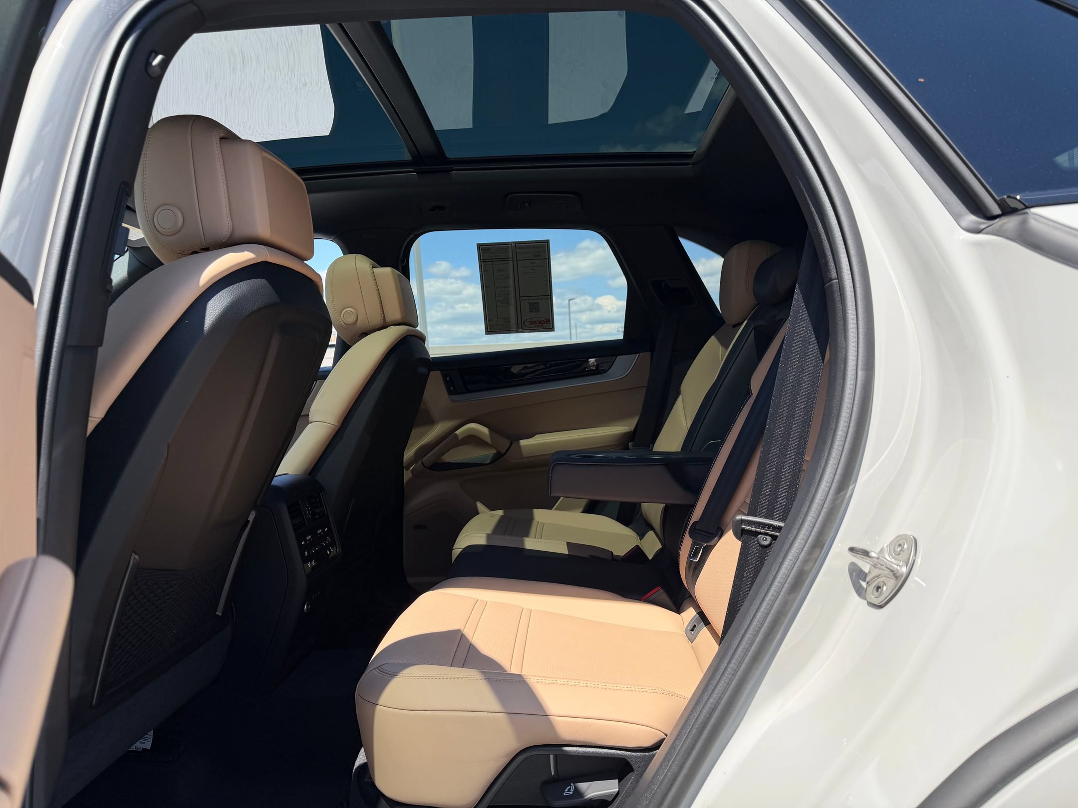 Used 2026 Porsche Cayenne AWD/4WD image 21