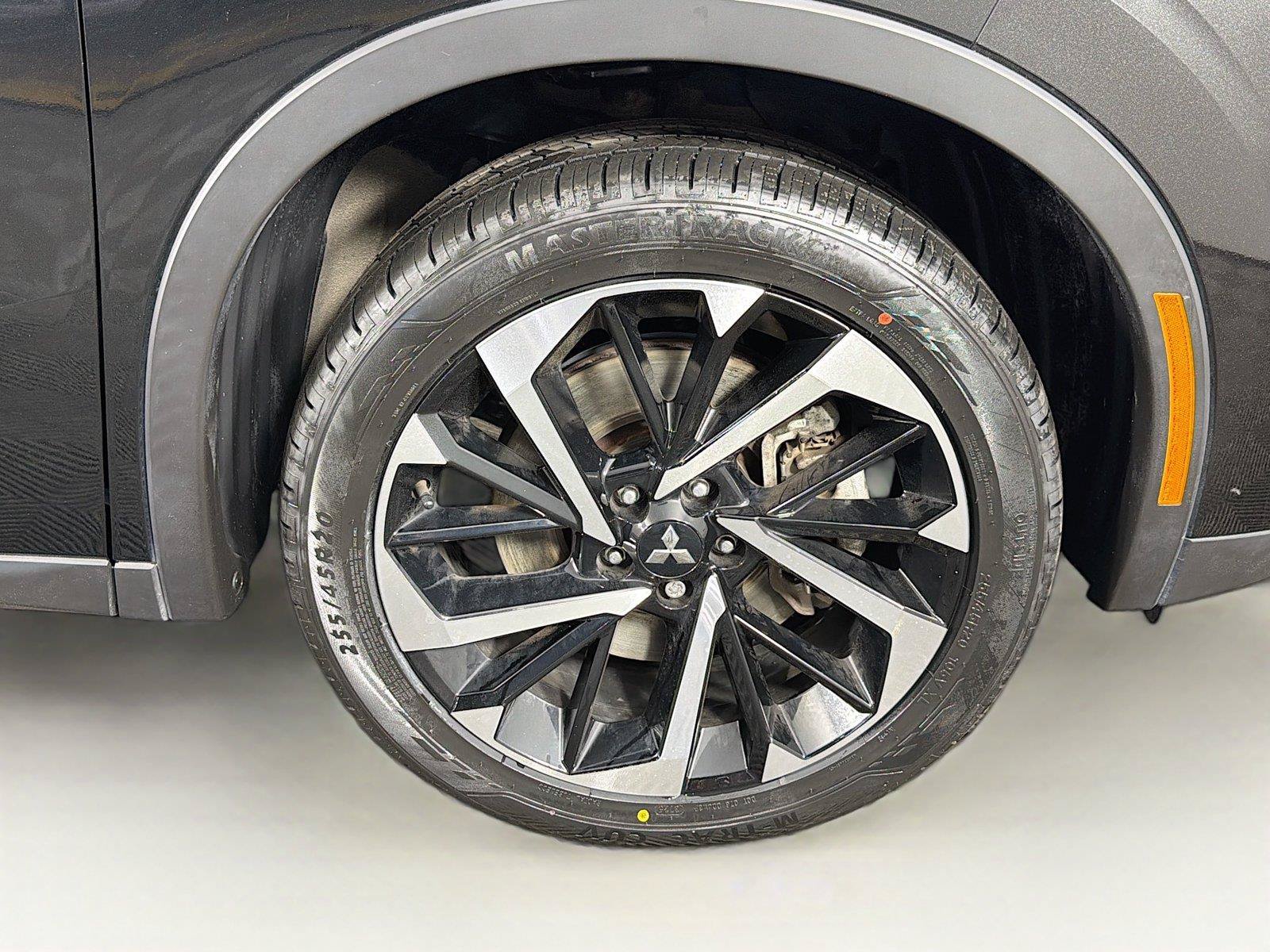 Used 2023 Mitsubishi Outlander SE AWD/4WD image 37