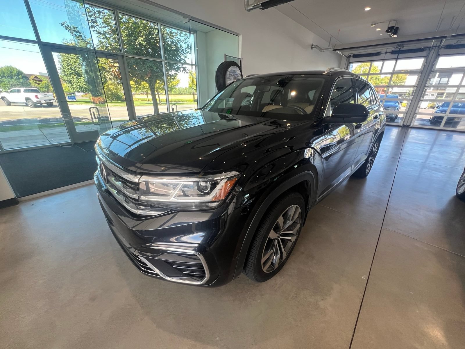 Used 2023 Volkswagen Atlas Cross Sport SEL Premium R-Line