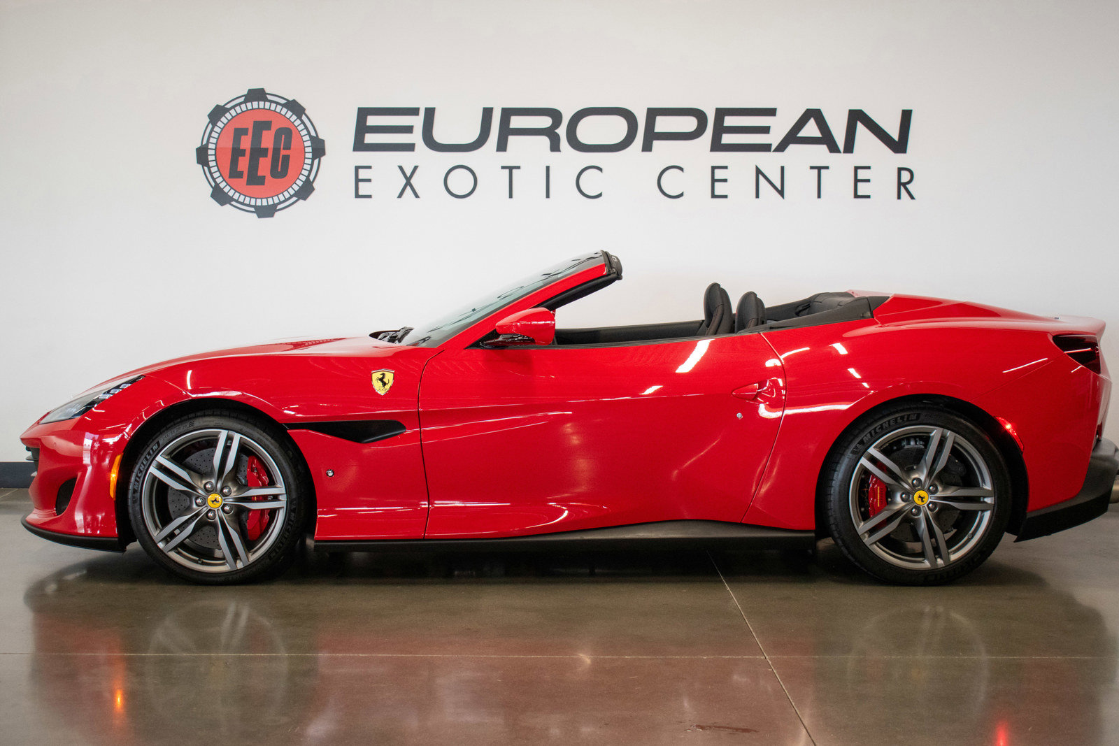 Used 2020 Ferrari Portofino RWD image 28